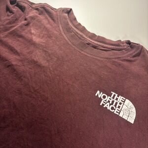 The North Face T-Shirt Mens Medium Burgundy Maroon Short‎ Sleeve Logo Tee